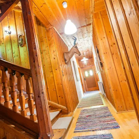 Jagdhaus Raneck 300 Qm Ferienhaus *